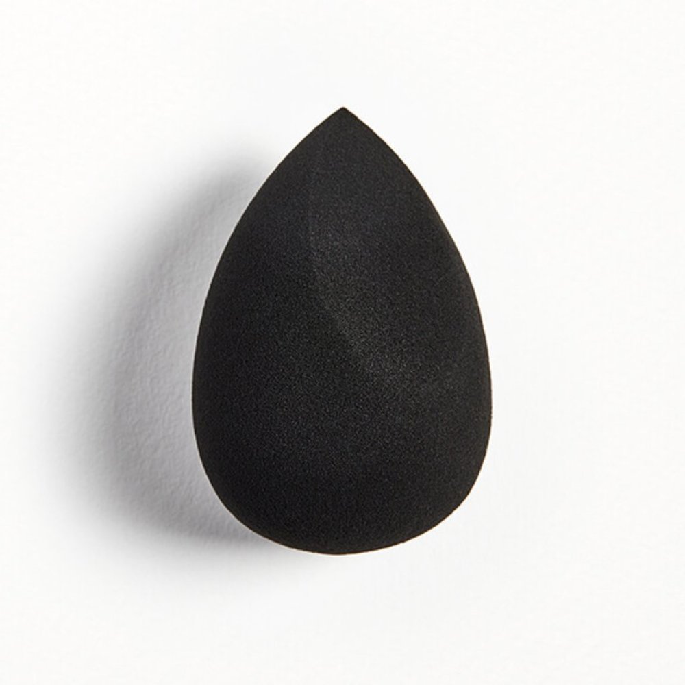 Huda Beauty Basic B Sponge Applicator